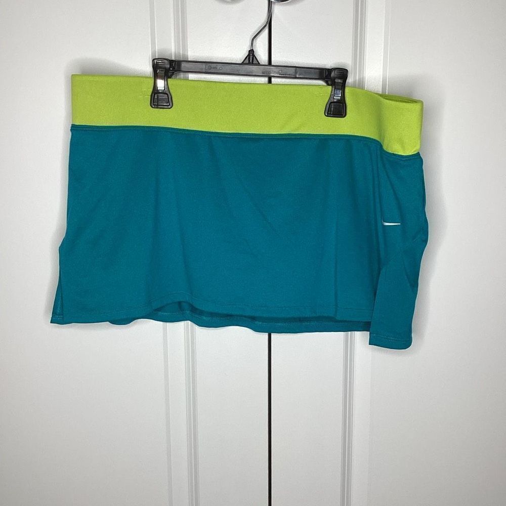 Ladies Nike‎ Athletic Skort teal/yellow XL